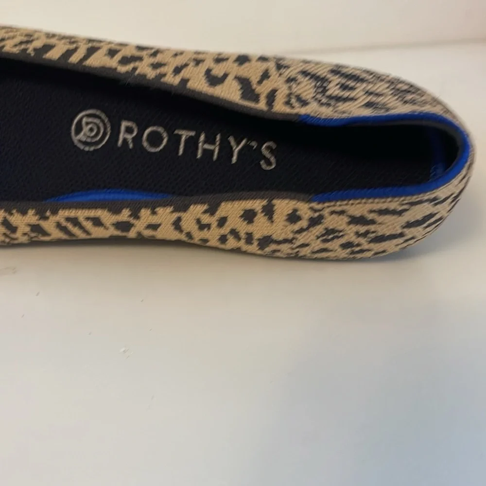 ￼Rothy’s Retired Pointed Leopard Print Slip On Flats Size 9.5
